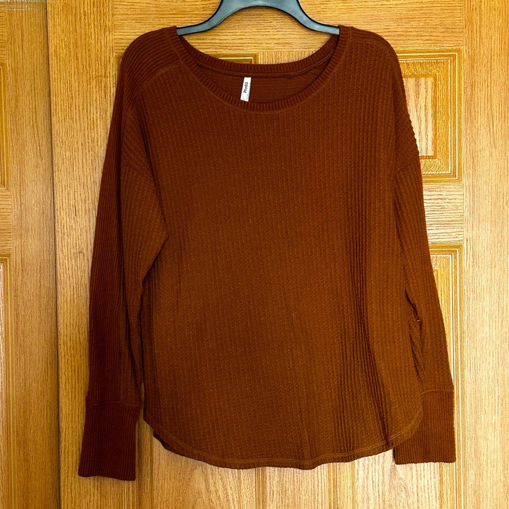 women’s shirt